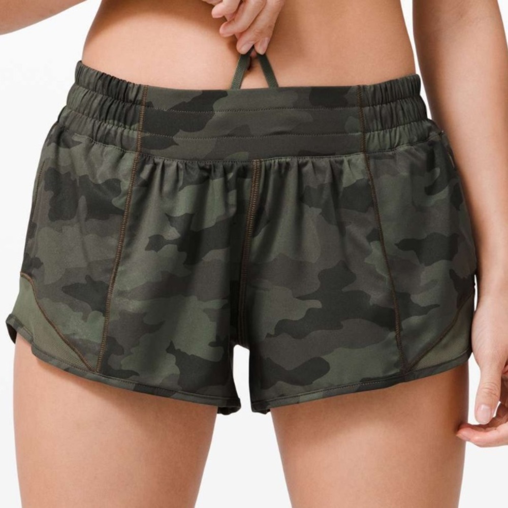 Lululemon Hotty Hot Short II *2.5" Heritage 365 Camo Green Twill Multi